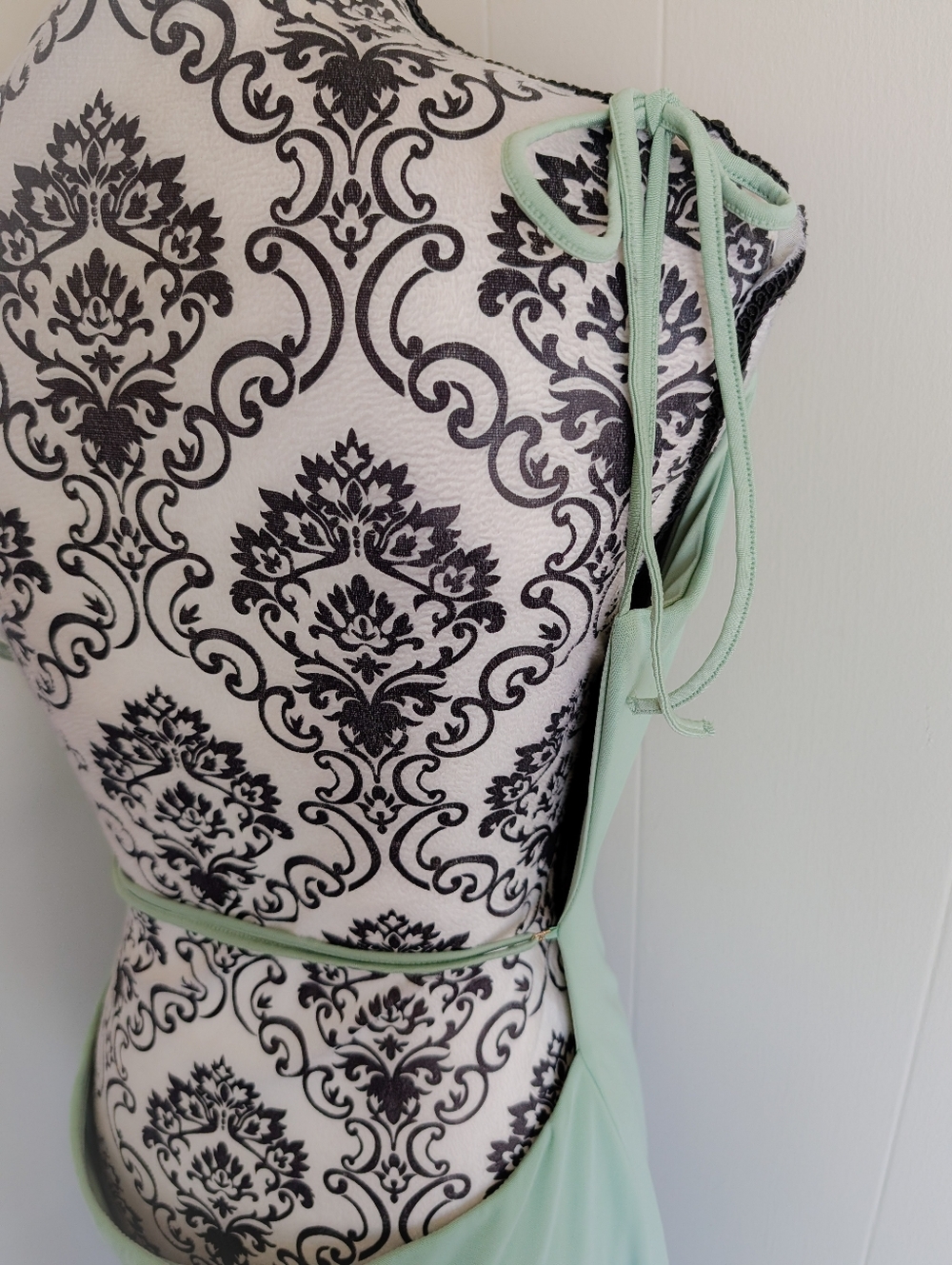 Oh Polly Light Green Open Back Bodycon Midi Dress - Picture 3 of 5